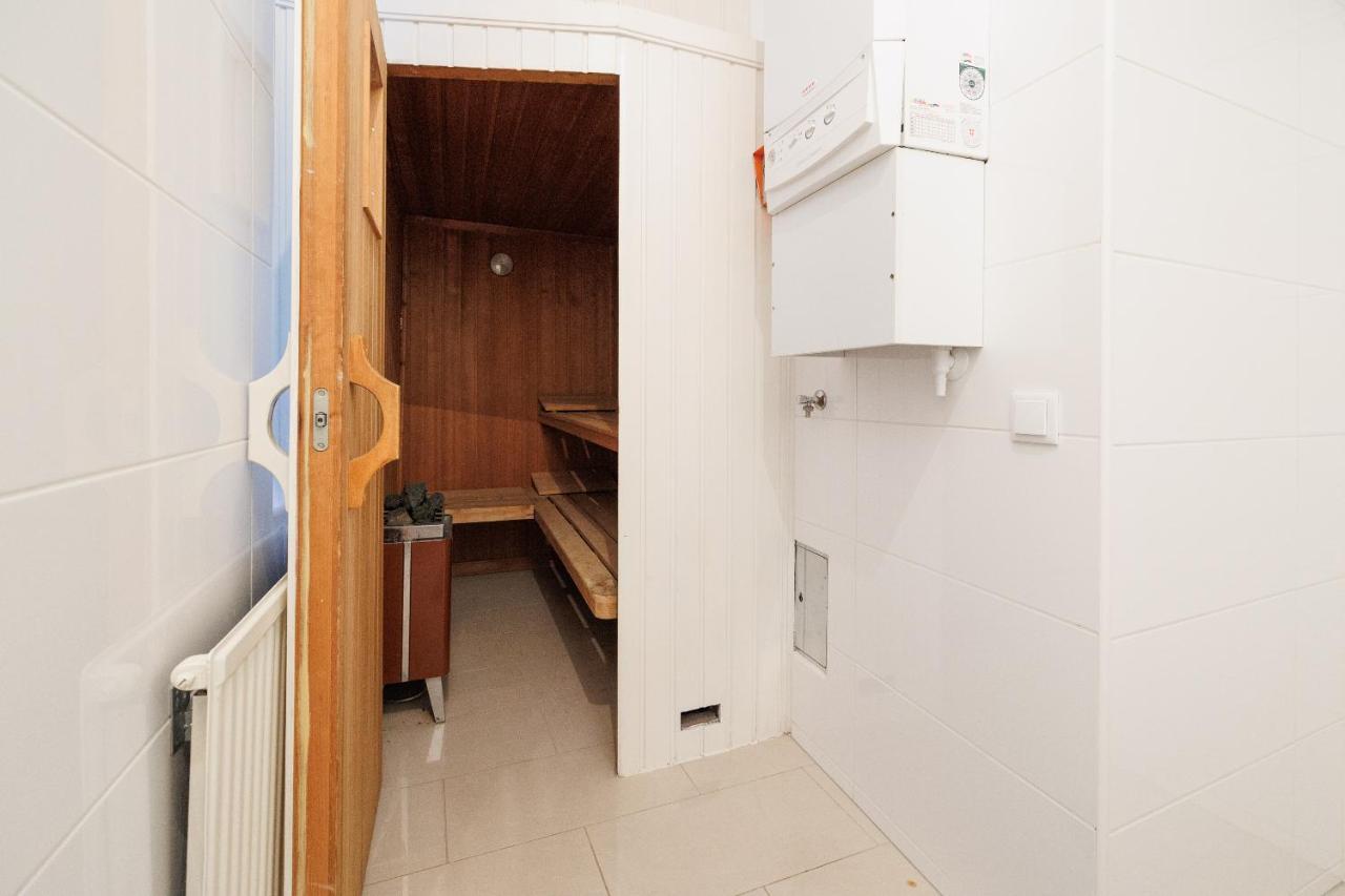 Central Apartment - Private Sauna Wina Bagian luar foto