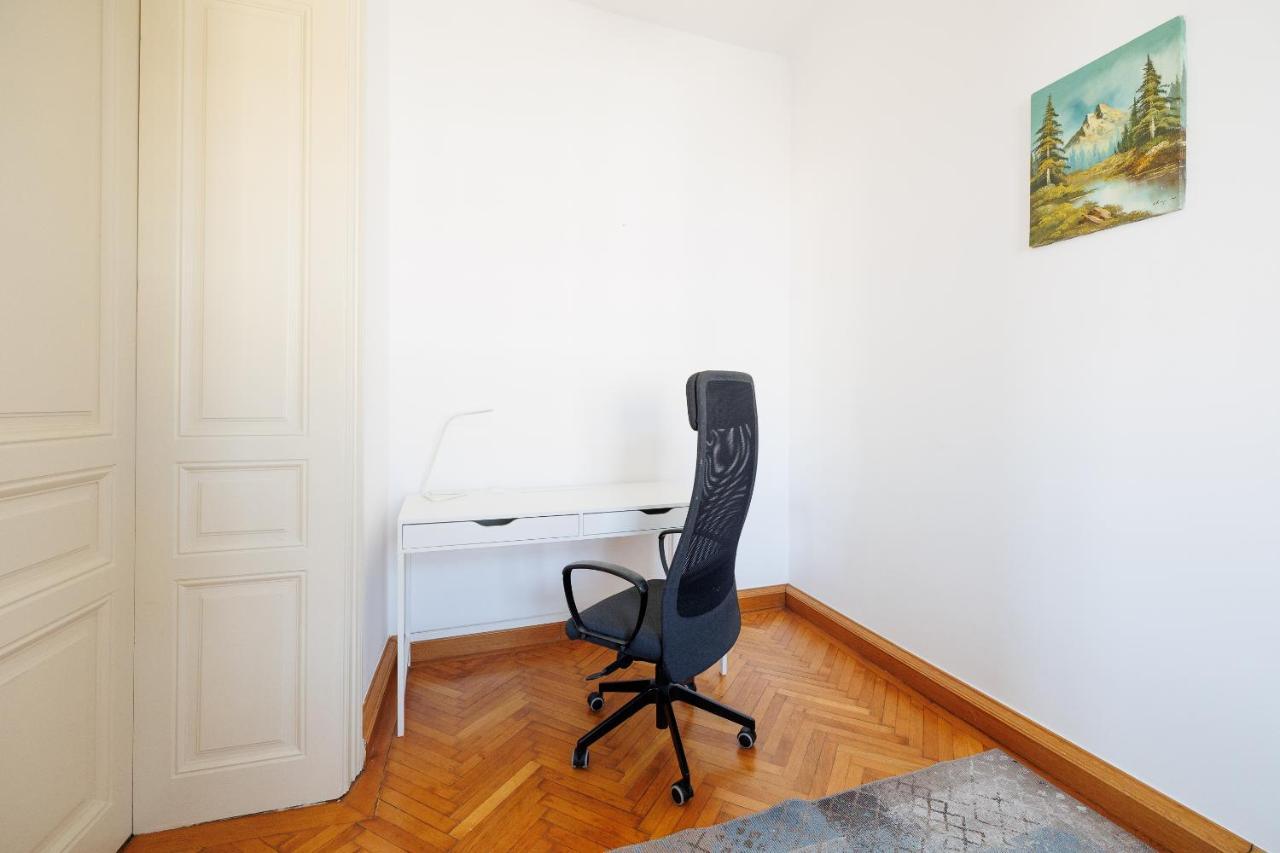 Central Apartment - Private Sauna Wina Bagian luar foto