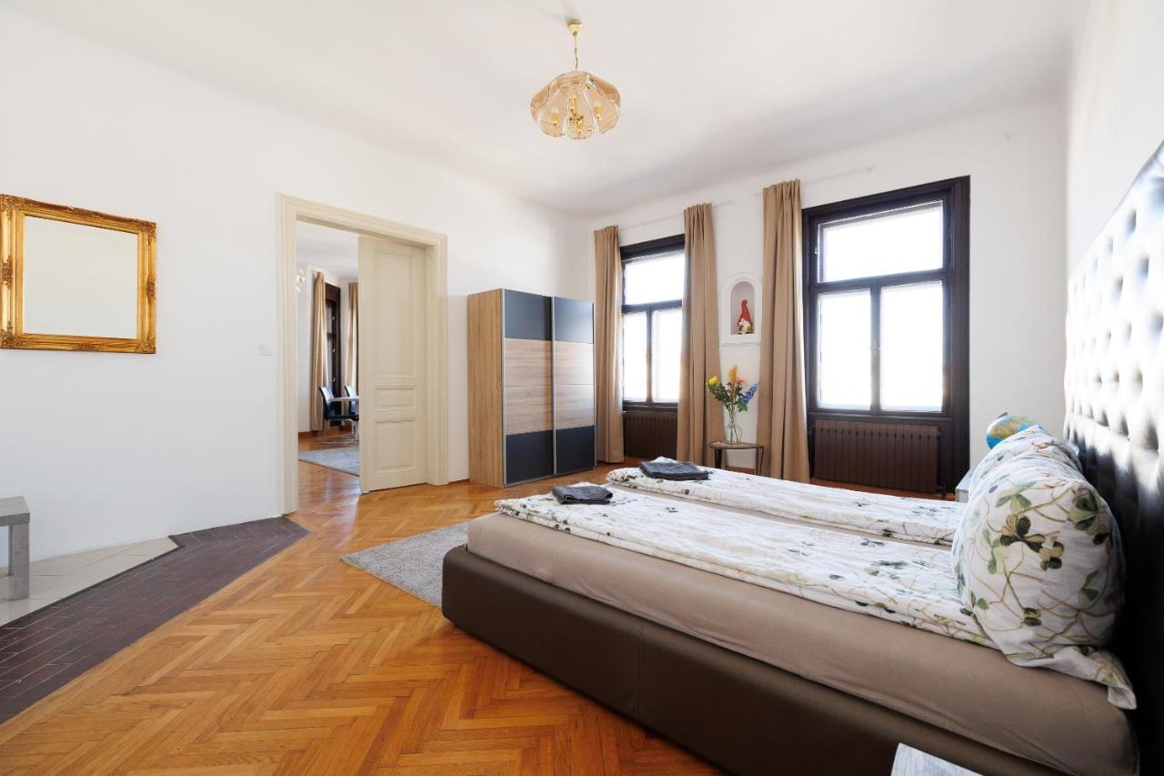 Central Apartment - Private Sauna Wina Bagian luar foto