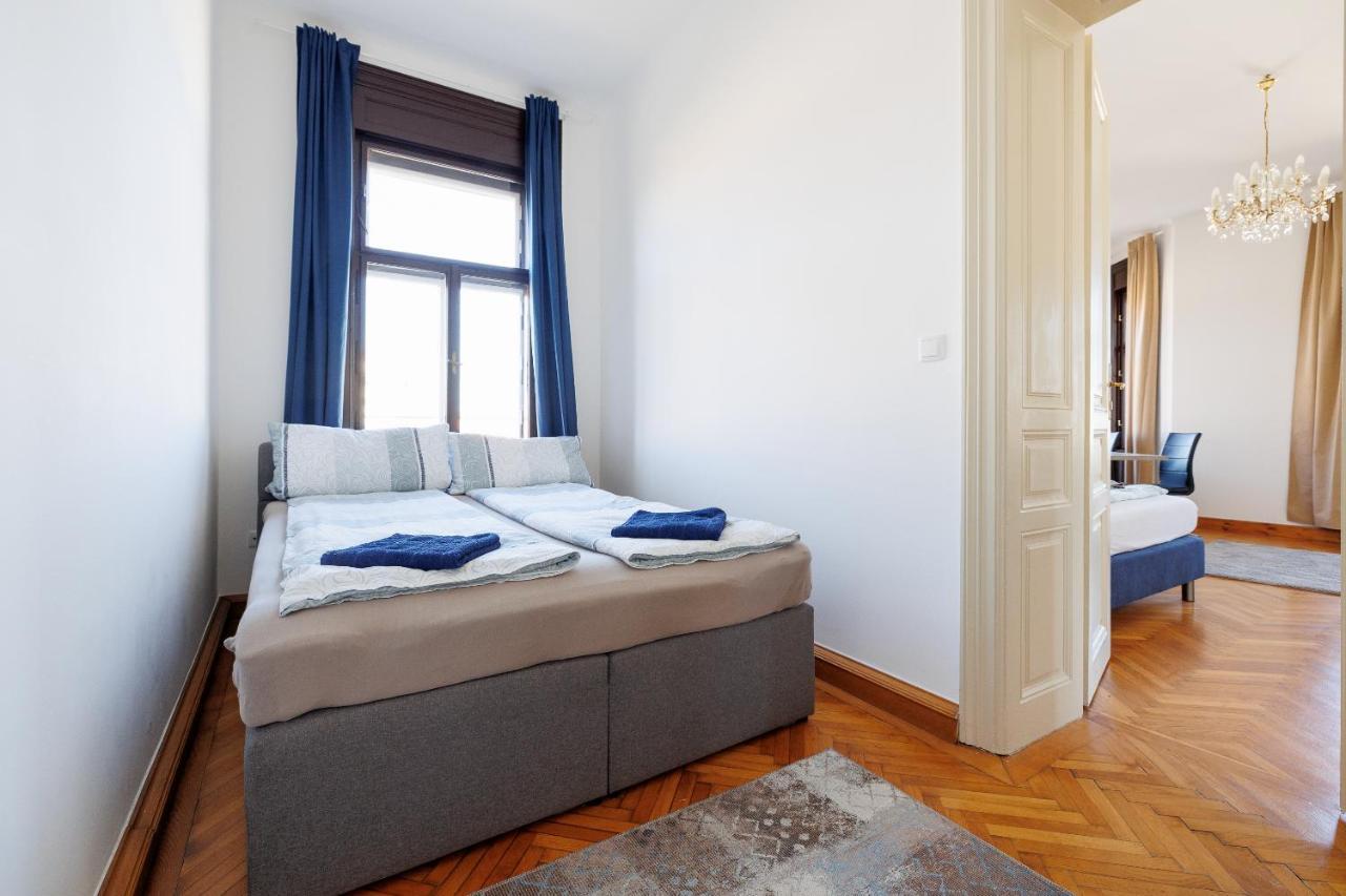 Central Apartment - Private Sauna Wina Bagian luar foto